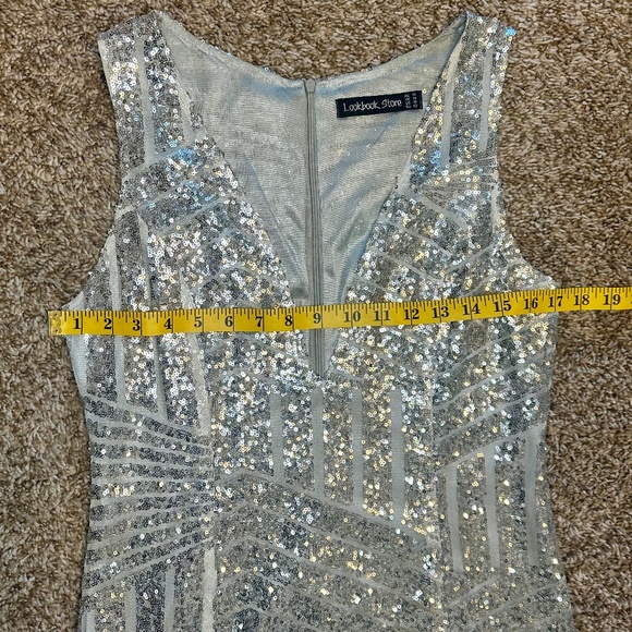 Lookbook Store, V-Neck Silver Sequin Dress, Size 10 - Picture 10 of 11
